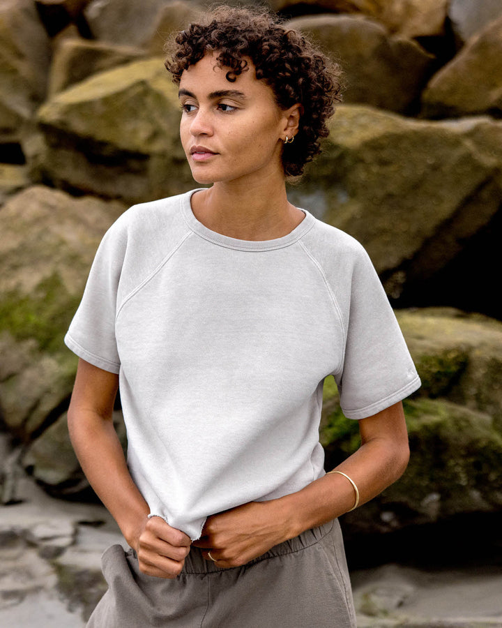 THE EASY S/S SWEATSHIRT-SANDSTONE