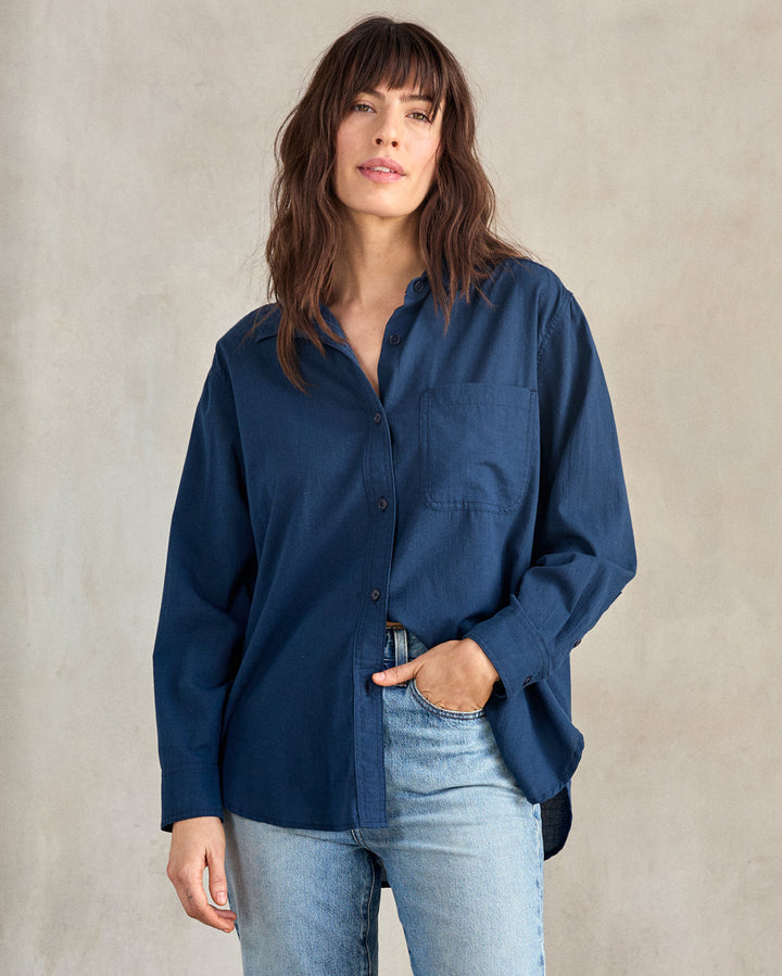 THE LIGHTWEIGHT WEEKEND SHIRT-INDIGO