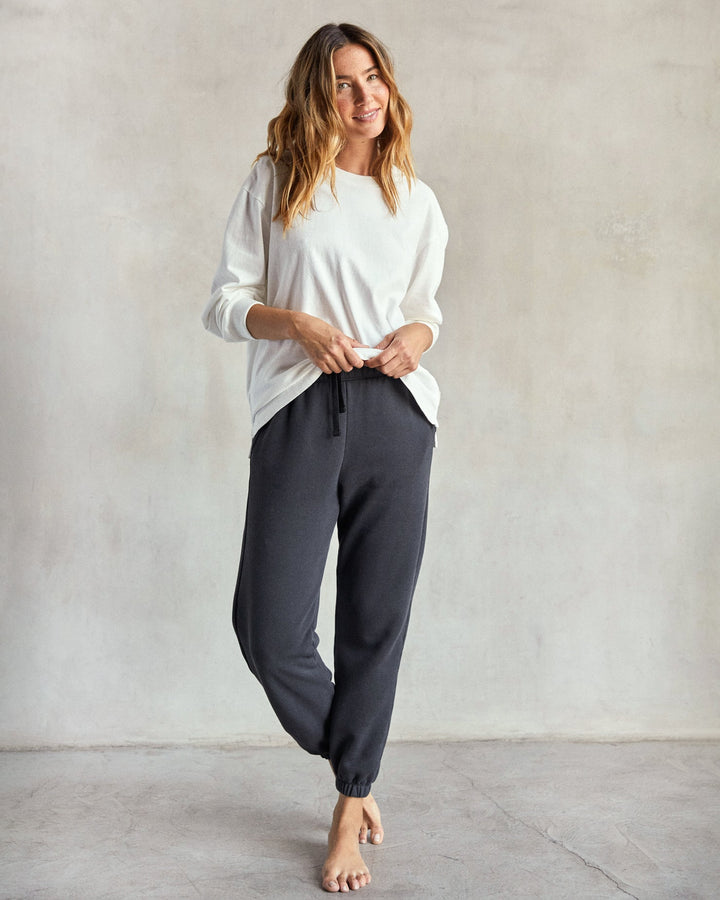 THE EASY SWEATPANTS-WASHED BLACK