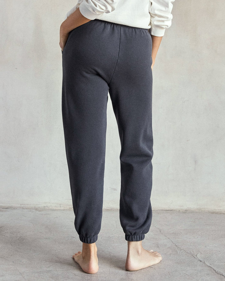 THE EASY SWEATPANTS-WASHED BLACK