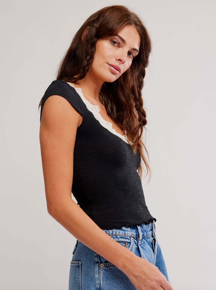 OH MY DARLING TEE / BLACK