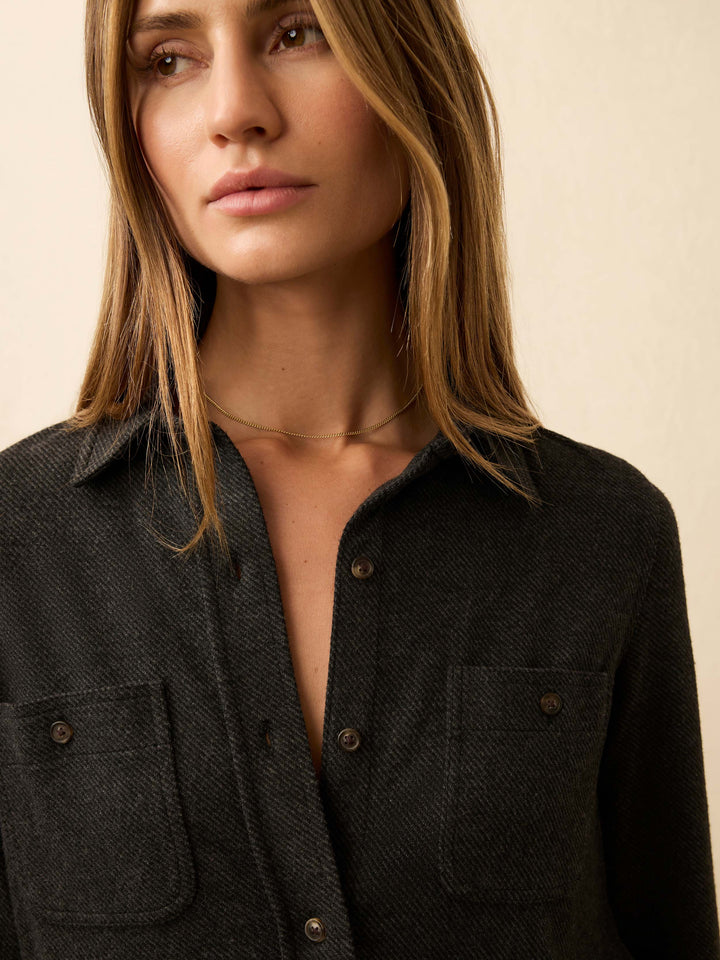 legend sweater shirt-heathered black