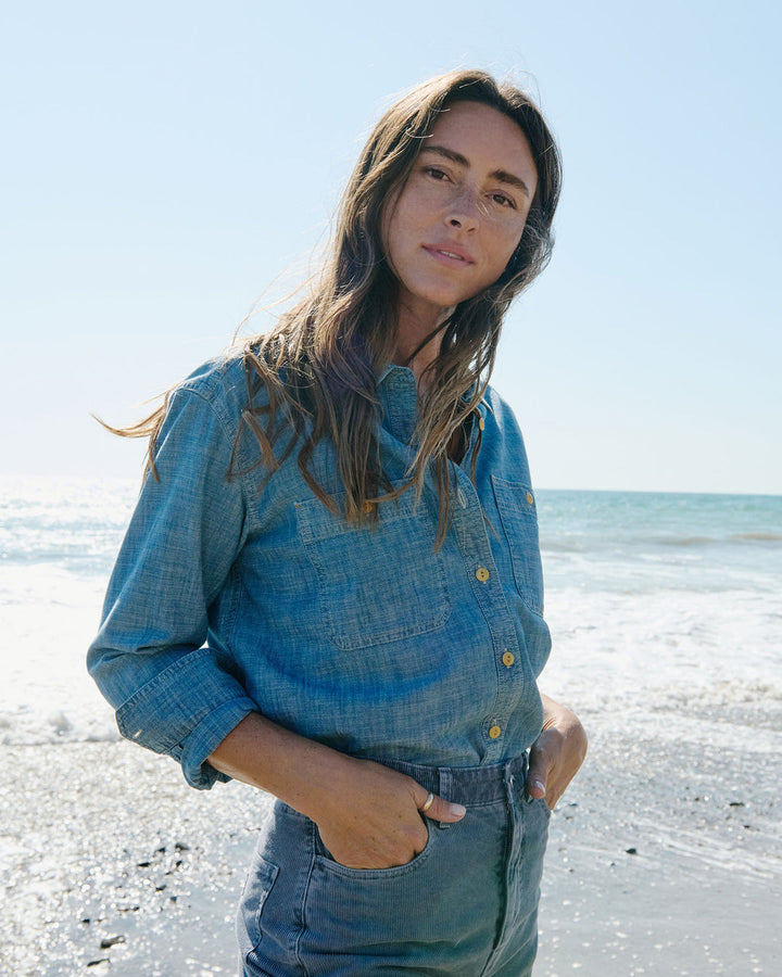 WOMEN'S CHAMBRAY UTILITY SHIRT-CHAMBRAY