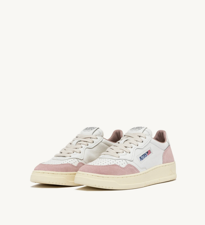 W MEDALIST LOW -WHITE/POWDER PINK LEATHER/SUEDE
