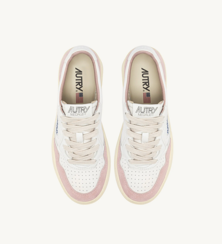 W MEDALIST LOW -WHITE/POWDER PINK LEATHER/SUEDE