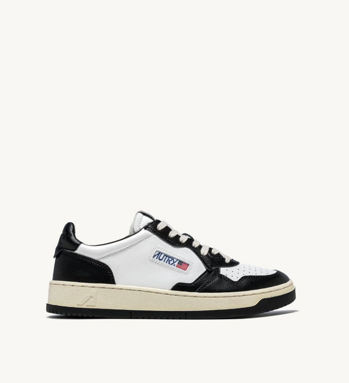 W MEDALIST LOW -WHITE/BLACK LEATHER