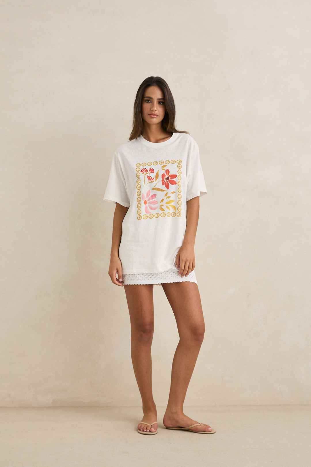 wildflower oversized t-shirt-vintage white