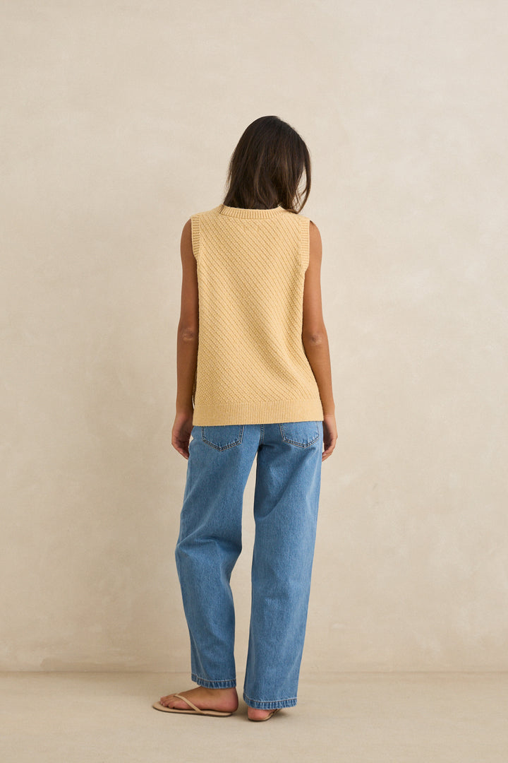 archer knit vest-sand