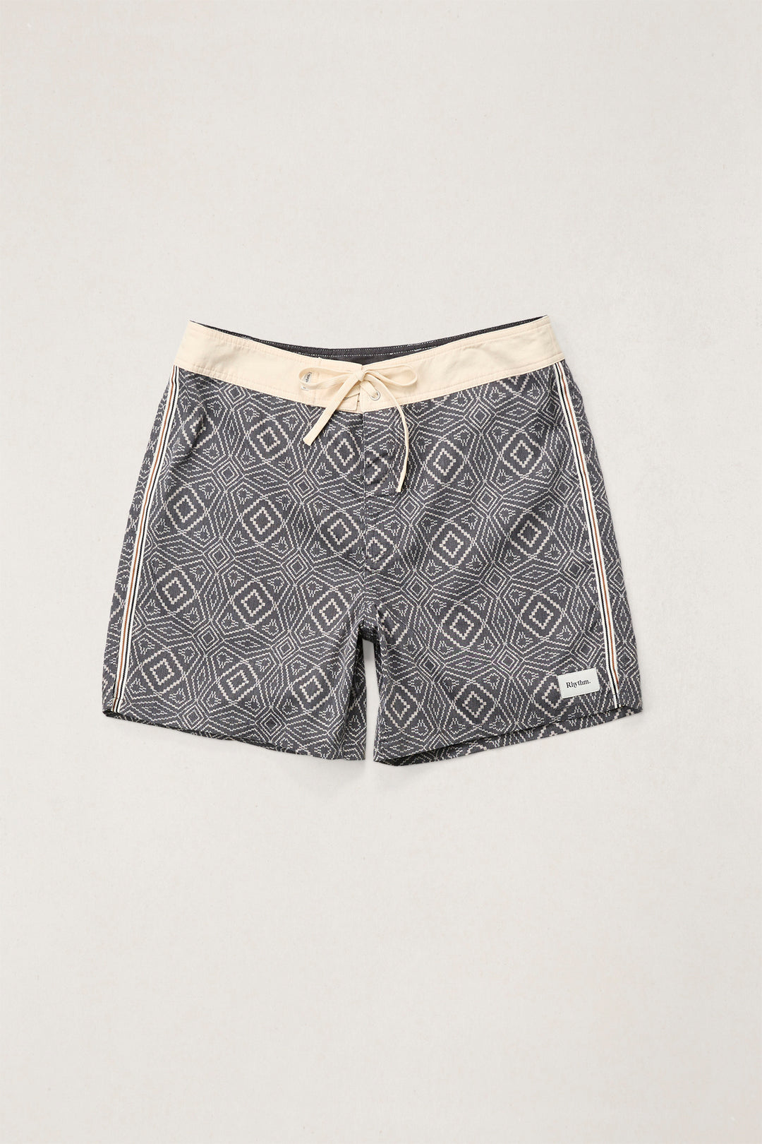 mosaic heritage trunk-black