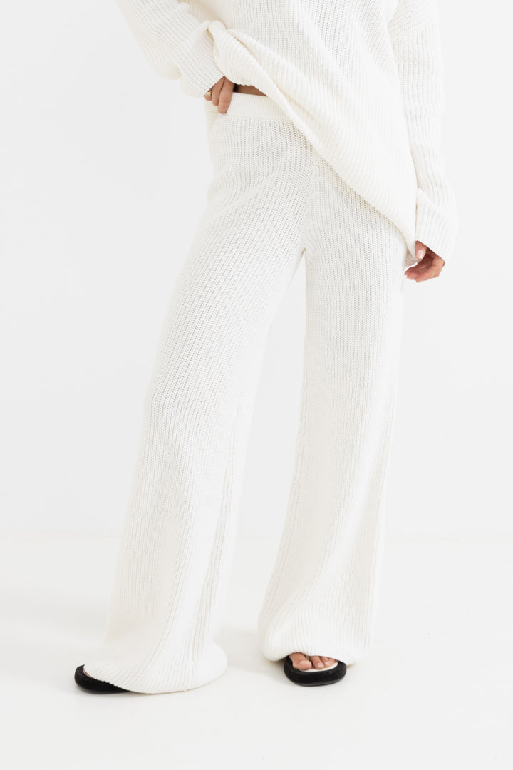 essential knit pant-white
