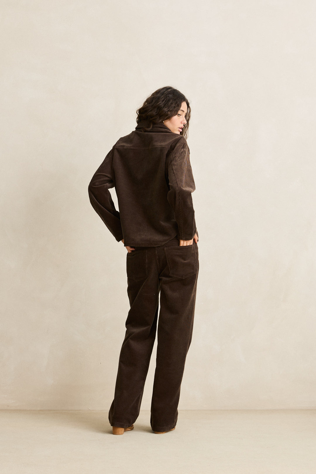 luca cord shacket-chocolate