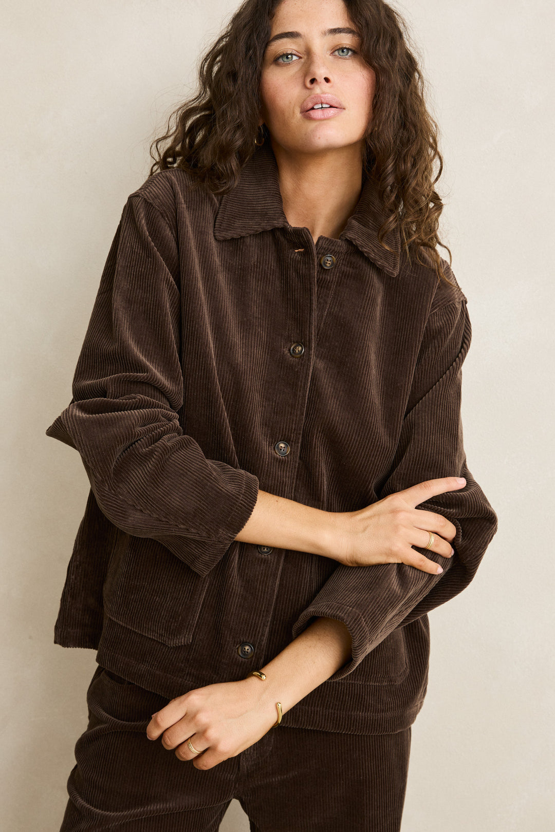 luca cord shacket-chocolate